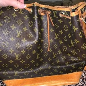 Brown shoulder purse